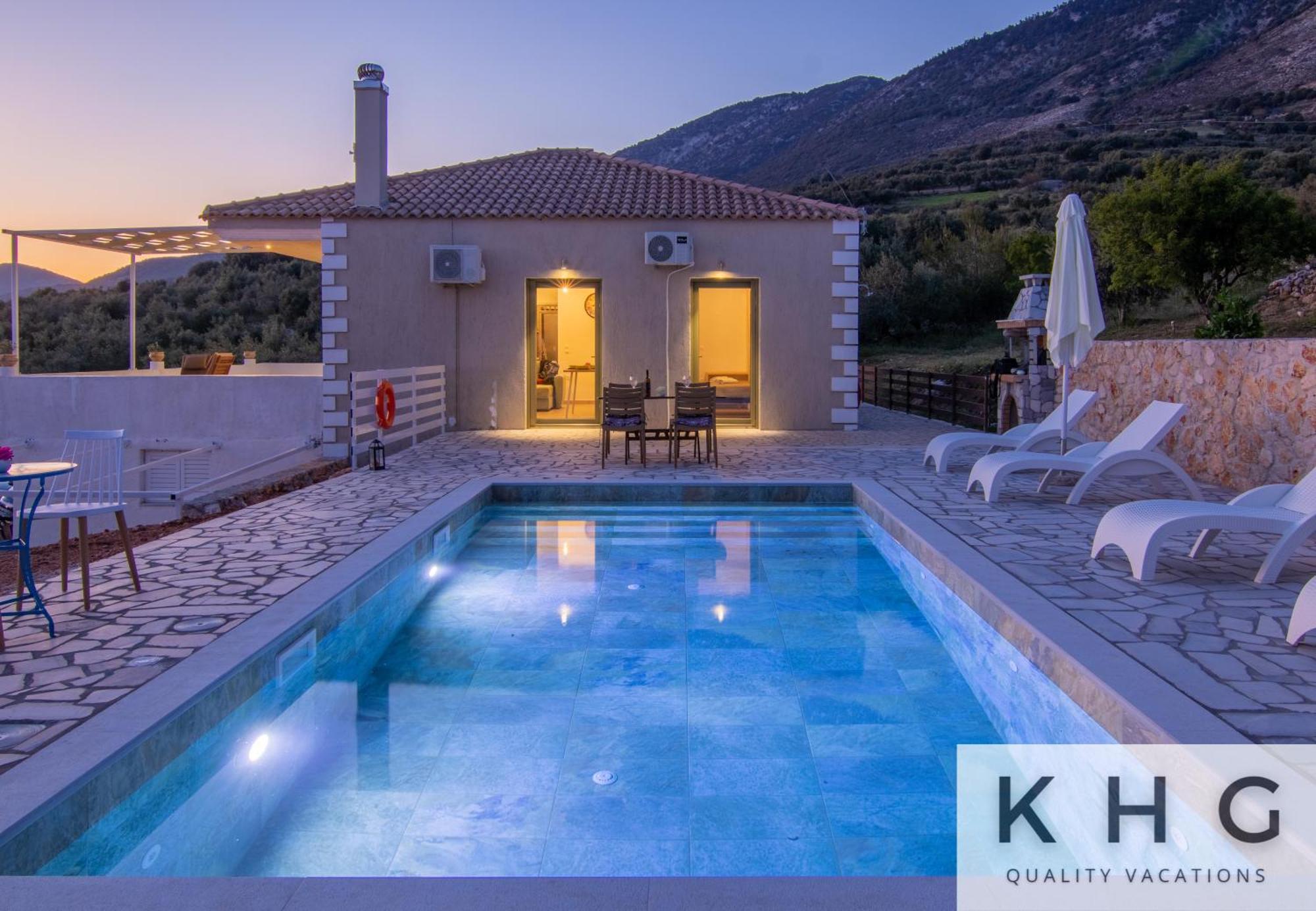Skoumas Surrounded By Olive Trees! Вилла